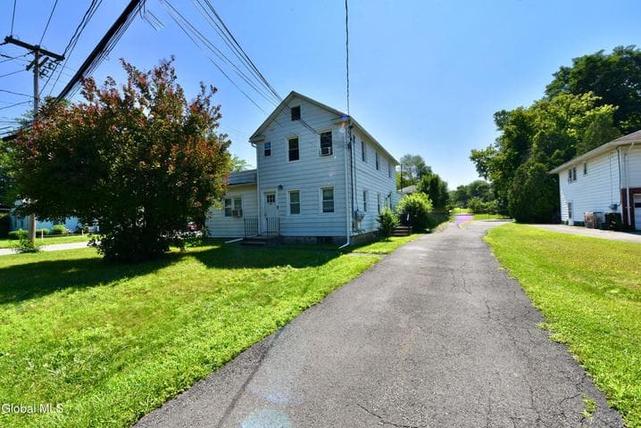 1 Loralee Drive, Colonie, NY, photo 3