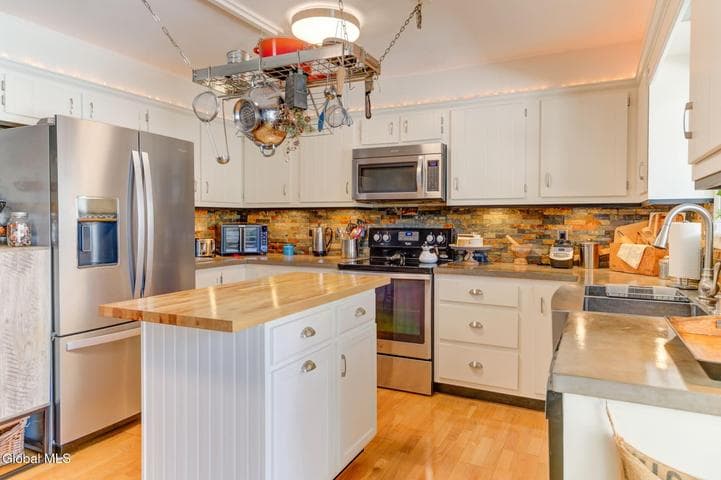124 6th Avenue, Gloversville, NY, photo 4