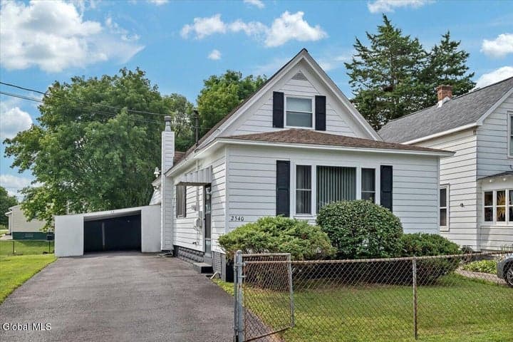 2540 Pauline Avenue, Rotterdam, NY, photo 2