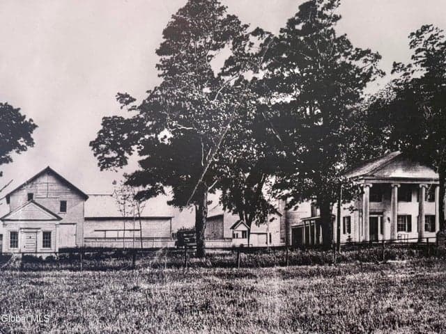 6 Halfmoon Drive, Waterford, NY, photo 3