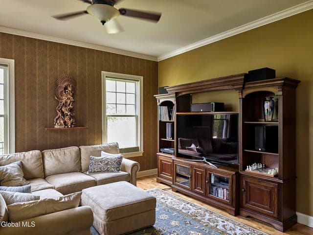 53 Jenna Jo Avenue, Saratoga Springs, NY, photo 2