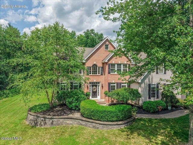 7 Hunter Hill Road, Clifton Park, NY