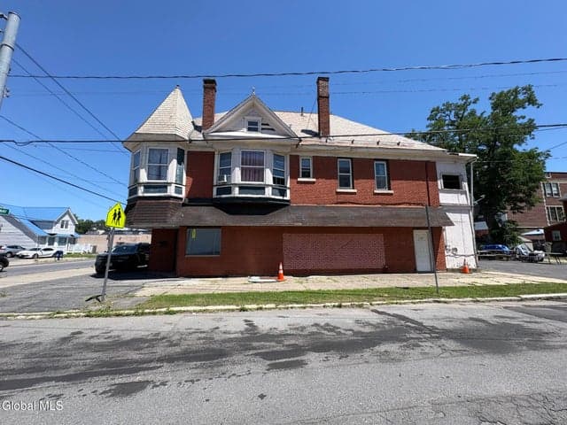 2040 Broadway, Schenectady, NY, photo 4