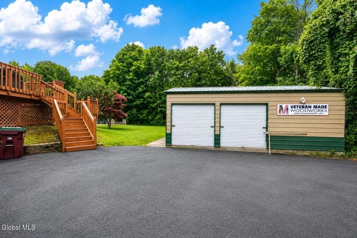 303 N Pole Road, Pittstown, NY, photo 3