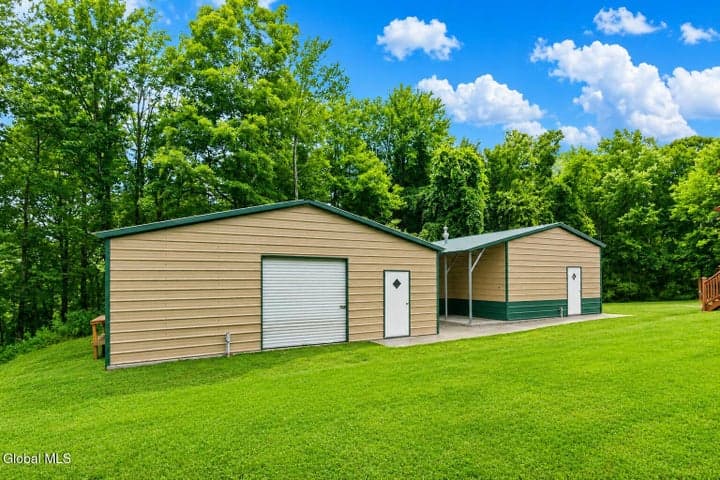 303 N Pole Road, Pittstown, NY, photo 4