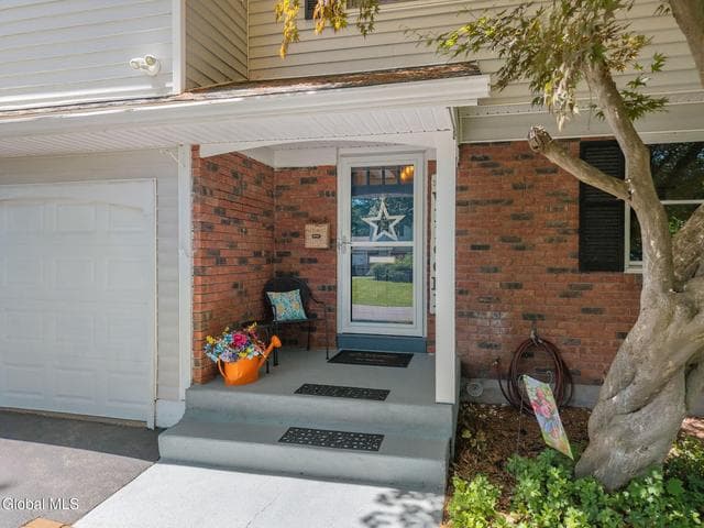95 Meadowland Street, Delmar, NY, photo 2