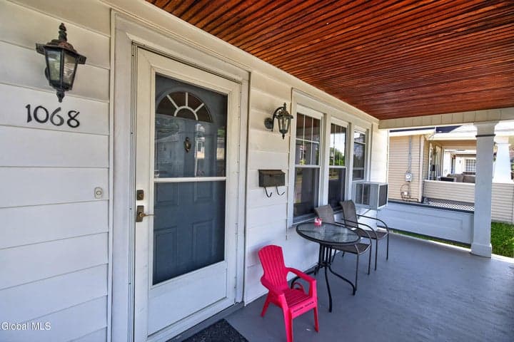 1068 Lexington Avenue, Schenectady, NY, photo 3