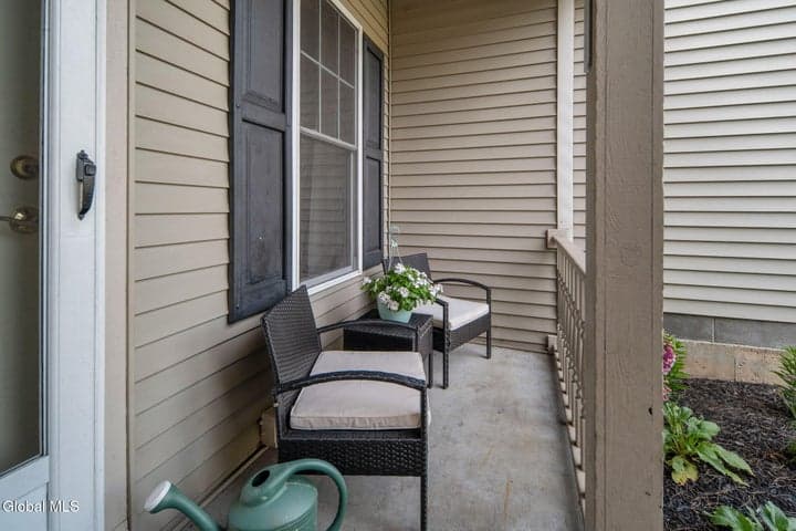 16 Killarney Court, Wilton, NY, photo 5