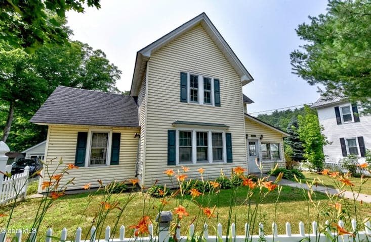 209 Lake Avenue, Lake Luzerne, NY, photo 3