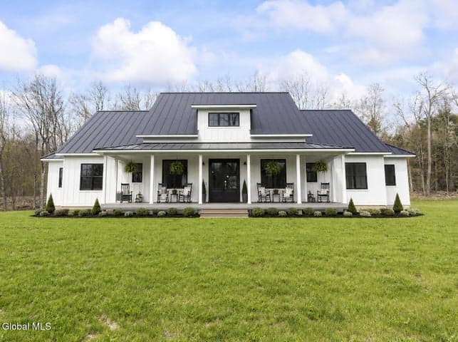 160 County Route 403, Westerlo, NY