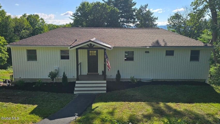 871 Trout Lake Road, Bolton, NY