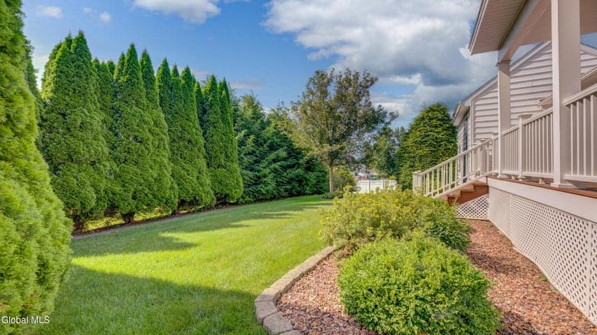 17 Woodrow Road, Amsterdam, NY, photo 3