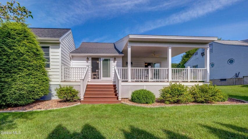 17 Woodrow Road, Amsterdam, NY, photo 4