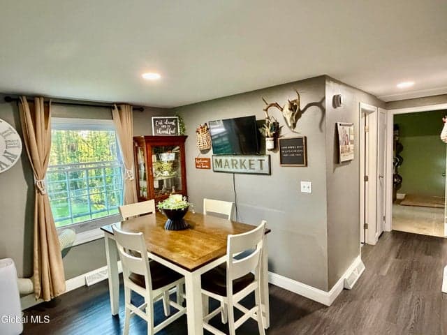 29 Knobhill Road, Averill Park, NY, photo 4