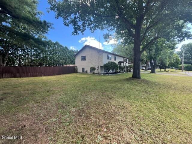 12 Worden Drive, Saratoga Springs, NY, photo 3