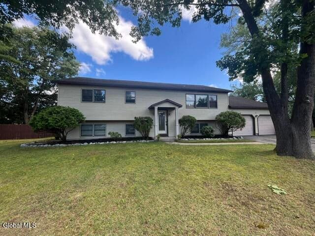 12 Worden Drive, Saratoga Springs, NY, photo 2