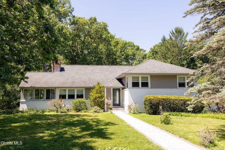 1241 Ruffner Road, Niskayuna, NY