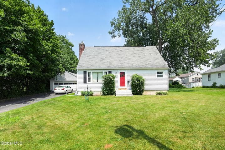16 Pennsylvania Avenue, East Greenbush, NY, photo 1
