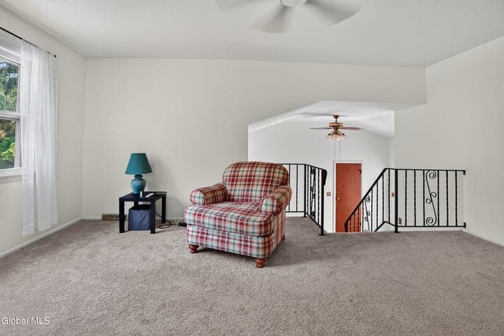 28 Tamarack Lane, East Greenbush, NY, photo 5