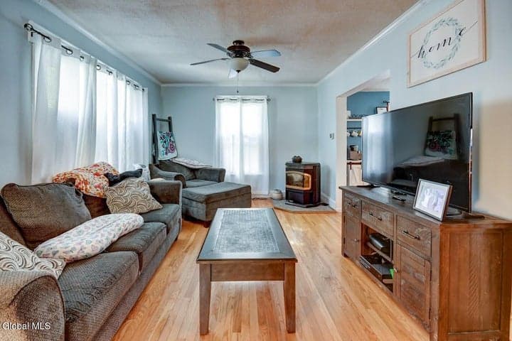 7 Saratoga Boulevard, Gloversville, NY, photo 2