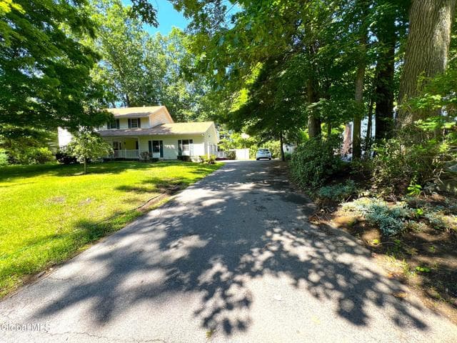 7 Woods Way, Clifton Park, NY, photo 3