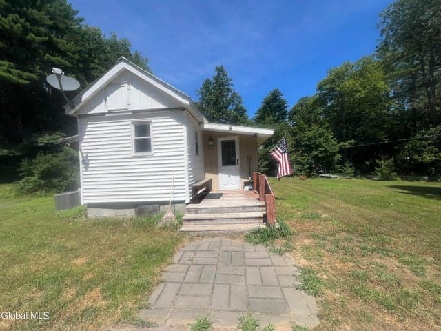 311 Vandenburgh Point Road, Gloversville, NY, photo 4