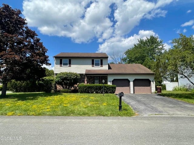 2 Brookside Court, Latham, NY, photo 3