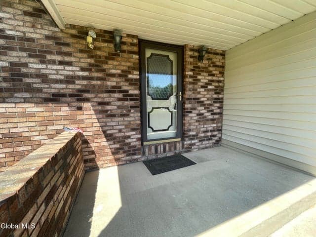 2 Brookside Court, Latham, NY, photo 5