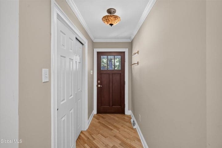 901 Londonderry Court, Schenectady, NY, photo 3