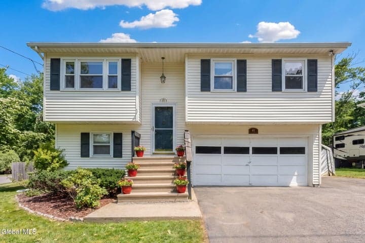 41 Holly Boulevard, Scotia, NY