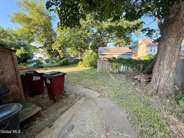 8 Lexington Avenue, Gloversville, NY, photo 2