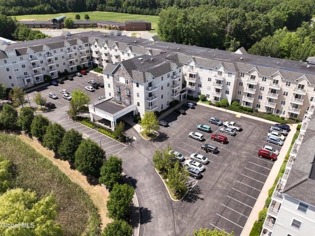 8 Wall Street #Unit 335, Clifton Park, NY, photo 4