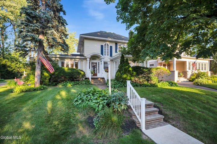 820 Central Parkway, Schenectady, NY, photo 2
