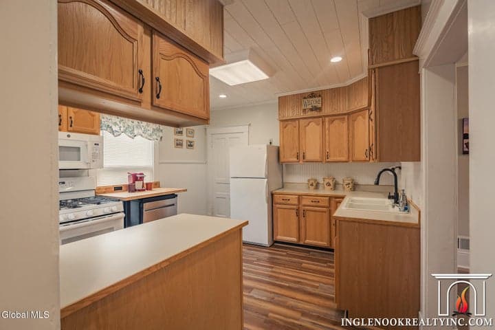 198 Church Avenue, Ballston Spa, NY, photo 5