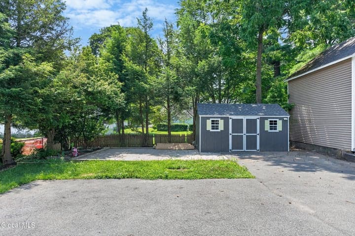 400 Delaware Avenue, Delmar, NY, photo 3