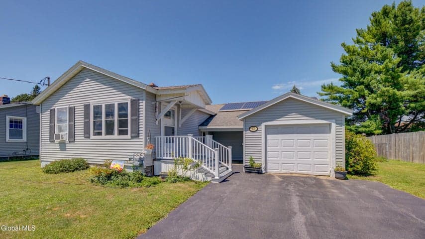 413 W Main Street, Johnstown, NY