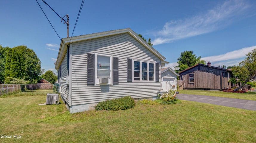 413 W Main Street, Johnstown, NY, photo 4