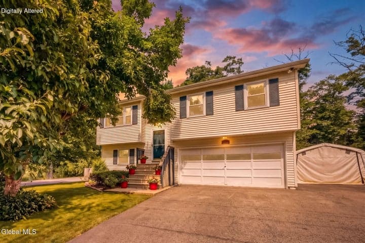 41 Holly Boulevard, Scotia, NY, photo 2