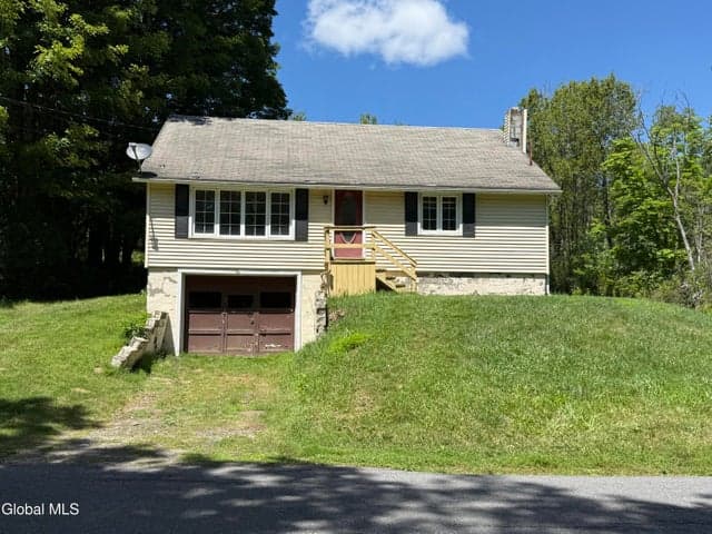 296 W State St Extension, Johnstown, NY