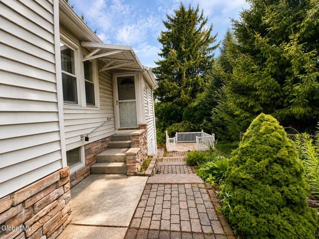5 Consaul Road, Colonie, NY, photo 2