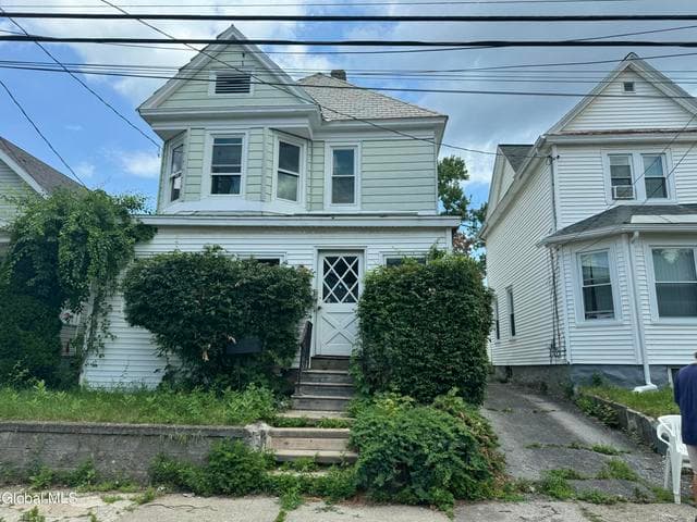 825 Bradt Street, Schenectady, NY, photo 2