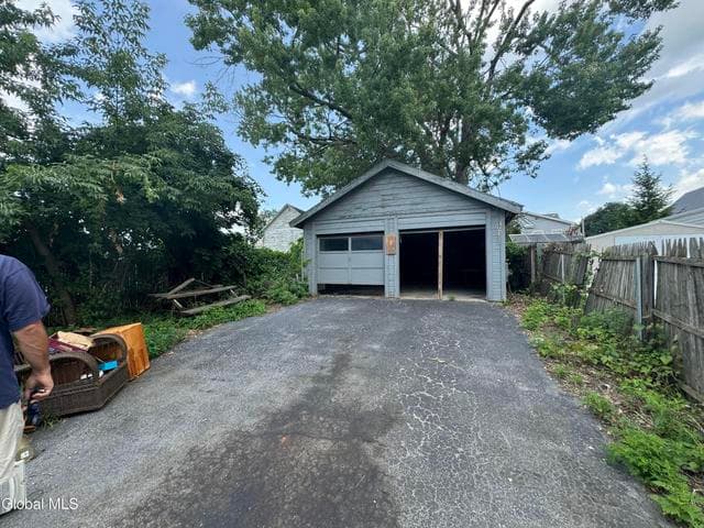 825 Bradt Street, Schenectady, NY, photo 5