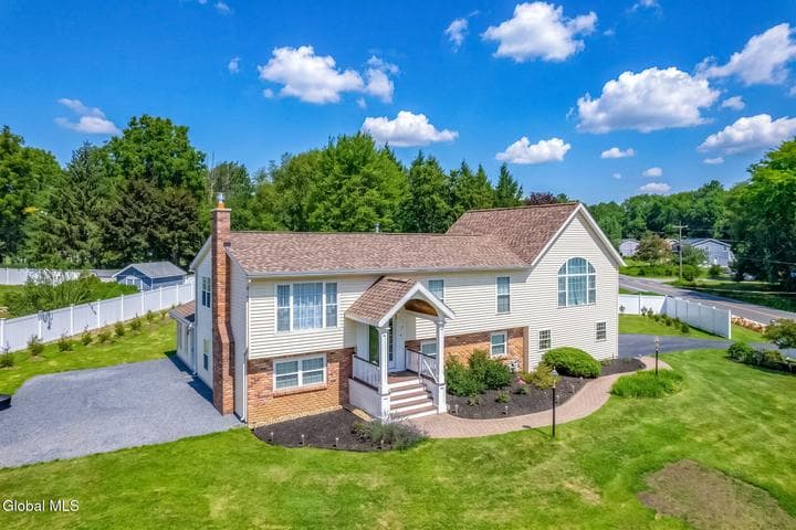16 Boyack Road, Clifton Park, NY, photo 2