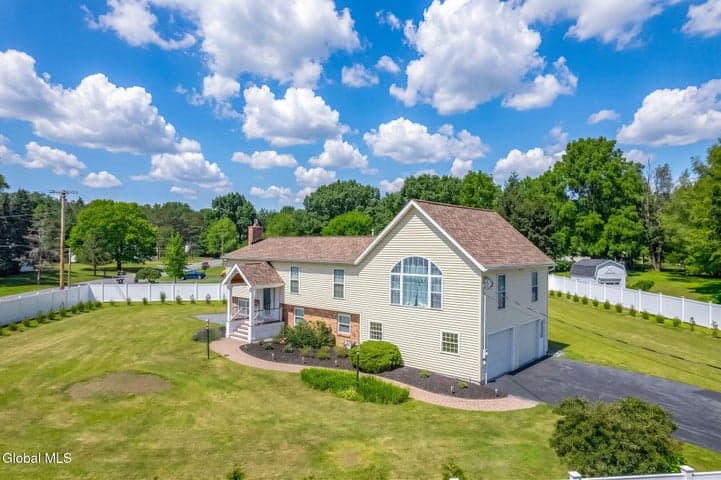 16 Boyack Road, Clifton Park, NY, photo 1