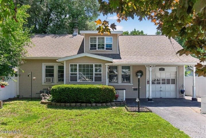 29 McNutt Avenue, Albany, NY