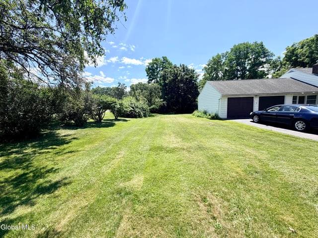 31 Lindbergh Avenue, Amsterdam, NY, photo 4