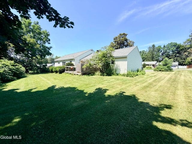 31 Lindbergh Avenue, Amsterdam, NY, photo 3