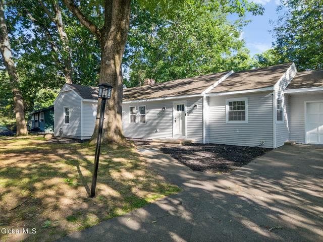 8 Woodland Drive, Johnstown, NY, photo 4