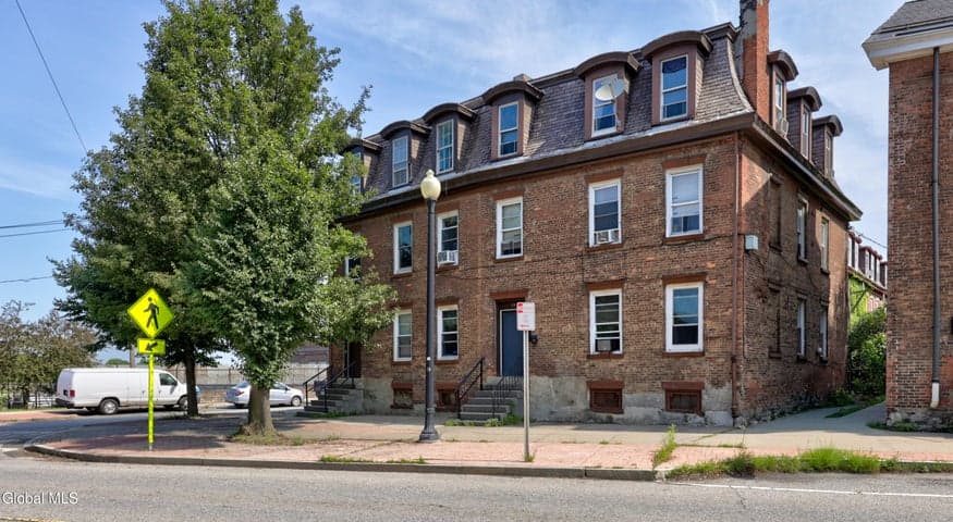 15 N Mohawk Street, Cohoes, NY