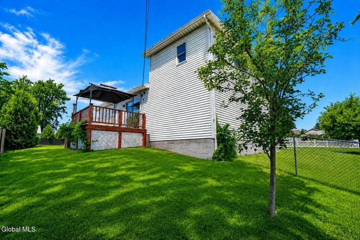 700 Deforest Avenue, Rotterdam, NY, photo 3